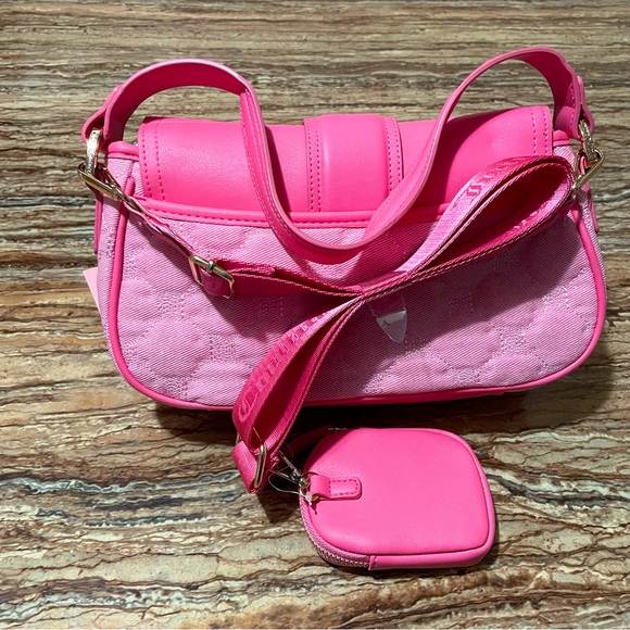 Juicy Couture - Picture 3 of 11